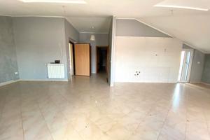 Mansarda 100MQ+P.Auto Pressi Ospedale MAF688