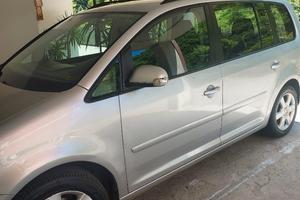 Volkswagen Touran in buone condizioni 