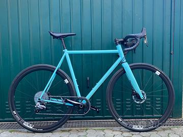 Bici da corsa in acciaio