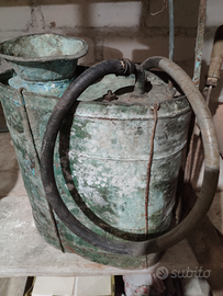 Vecchia pompa per ramato vintage antiquariato