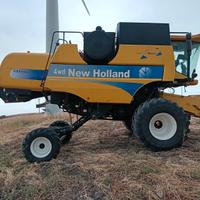 Mietitrebbia new holland csx 7060 laterale 4wd
