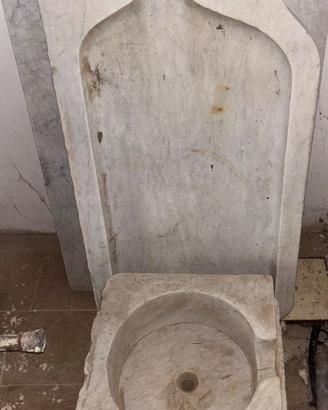 Antico Lavatoio in marmo -completo