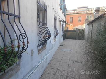 3 LOCALI A COMACCHIO