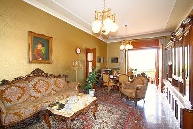 Abitazione indipendente con spazi esterni e garage