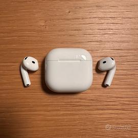 Apple AirPods 4 (cancellazione attiva del rumore)