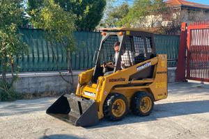 P90 Mini pala 15 q.li Komatsu con Joystick