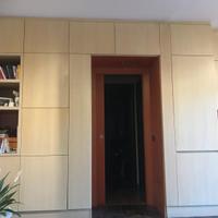 Cucina completa collegata a ponte con soggiorno