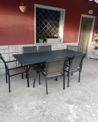 Tavolo allungabile e 6 sedie in textilline 