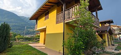 Spendida Villa al Lago di Endine Gaiano