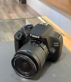 Canon EOS 1200D con obiettivo kit 18-55mm