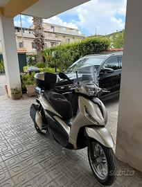 Piaggio beverly 400