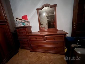 Camera da letto matrimoniale in legno