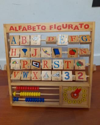 Alfabeto figurato in legno