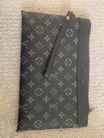 Pochette louis vuitton nera