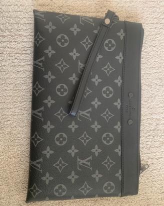 Pochette louis vuitton nera