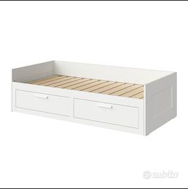 Divano letto com cassettoni