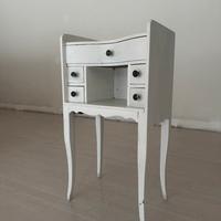 Tavolino in legno d’epoca