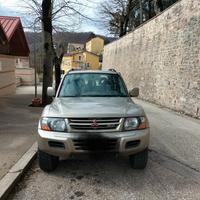 Mitsubishi Pajero v60