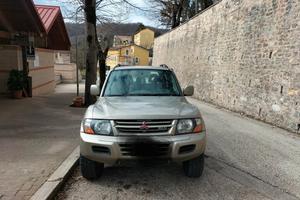 Mitsubishi Pajero v60