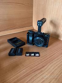 Sony a6300 4K Kit Video + Cage & Top Handle + 3 SD