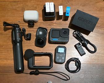 GoPro HERO 10 BLACK  con  kit completo accessori