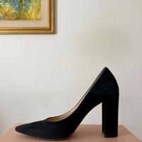 Scarpa decollté nera in camoscio Made in Italy