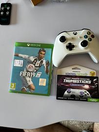 Pad Xbox One (con difetti) + FIFA 19 + Grip
