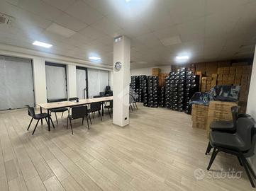 NEGOZIO A VILLAFRANCA DI VERONA