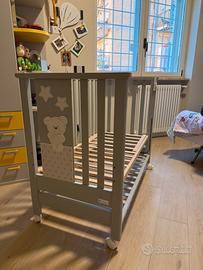 Lettino culla fianco letto