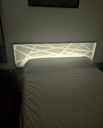 letto e comodini 
