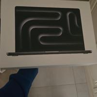 Apple Macbook M4 pro 24gb ram 512gb ssd