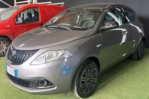 lancia Ypsilon 2023 hybrid