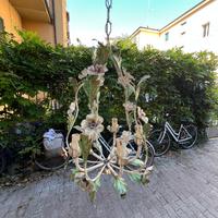 Lampadario vintage in ferro battuto