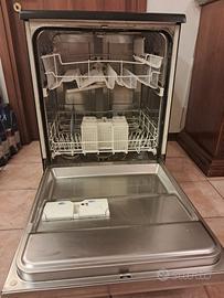 Lavastoviglie Whirlpool ADP4740