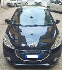 Peugeot 208/2014 1.2 benzina 82 CV TRATTABILE