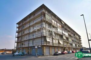 2 LOCALI IN ZONA COMODA AI SERVIZI