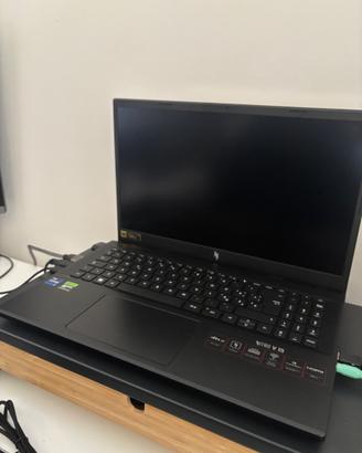 Acer nitro V15 15.6 180hz
