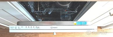 Lavastoviglie da incasso 60 cm Indesit  14 coperti