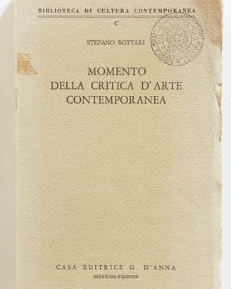 Momento della critica d'arte contemporanea