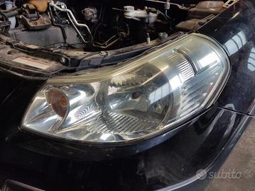 Proiettore sinistro FIAT SEDICI del 2007