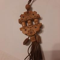 Laccio con ciondolo proveniente dall'Ucraina