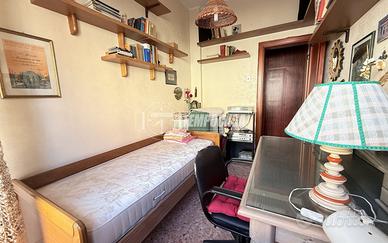 Spazioso Quadrilocale con 3 Camere e Balcone Panor