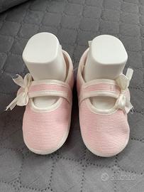 Scarpine neonata Aletta