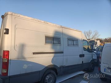 Iveco Daily Ecogas del 2013, CAMPER - incidentato