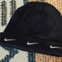 cuffia Nike swoosh nera 