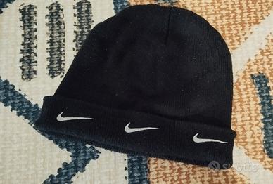 cuffia Nike swoosh nera 