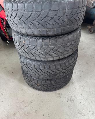 Gomme invernali 215/60 R16