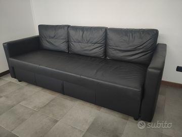 DIVANO LETTO 3 posti nero, come nuovo.