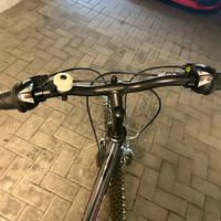 Mountain bike da donna misura 26