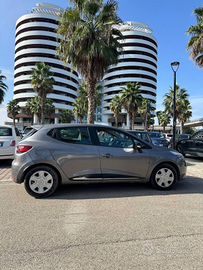 Renault clio gpl adatta neopatentati